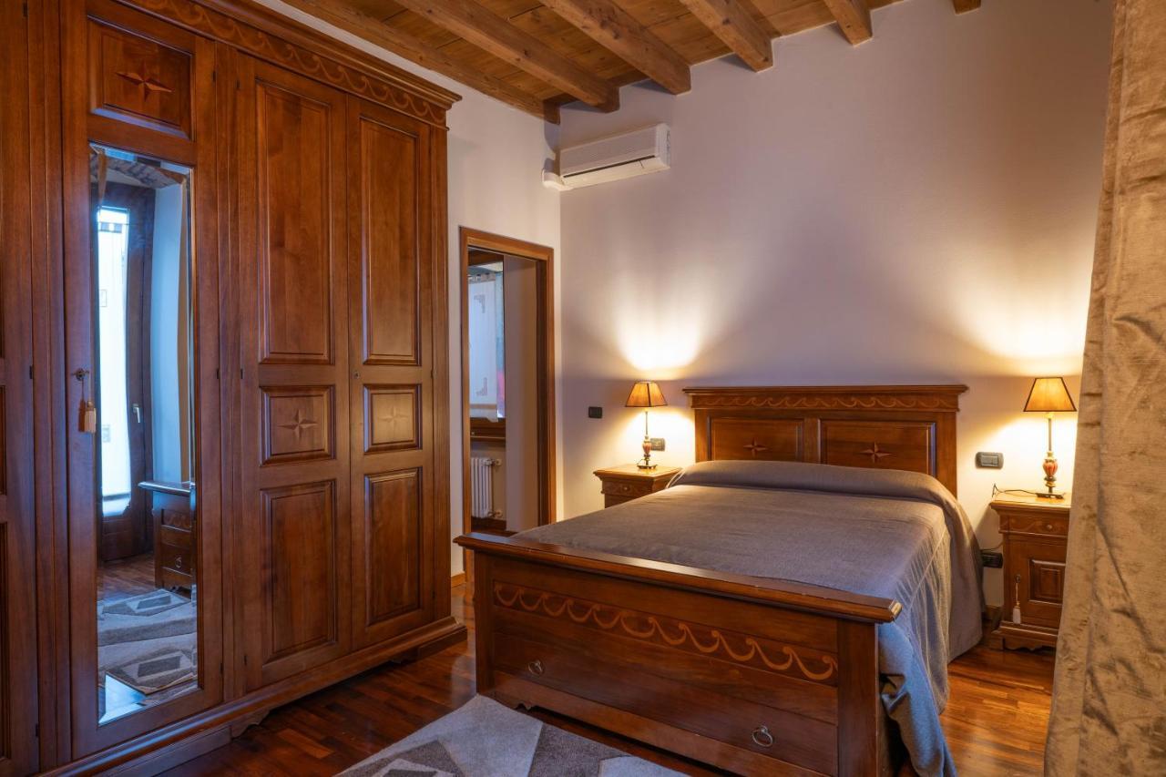 Napule...E Apartments Peschiera del Garda Exterior photo